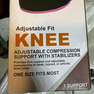 Adjustable Fit Knee Support - Black
